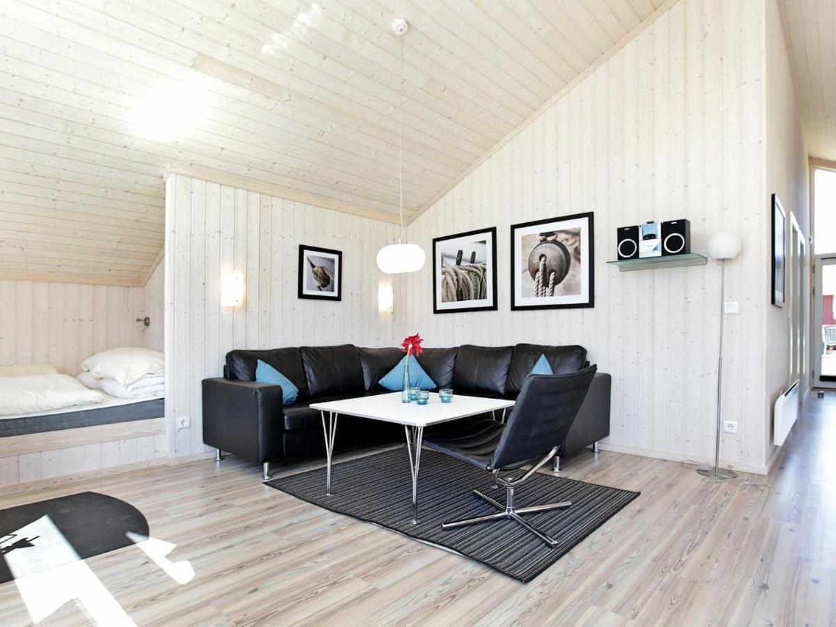 6 Person Holiday Home In Gro Enbrode Großenbrode Exteriör bild